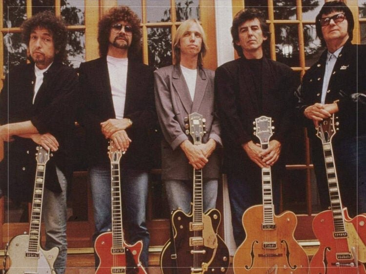 Who played bass in the Traveling Wilburys?